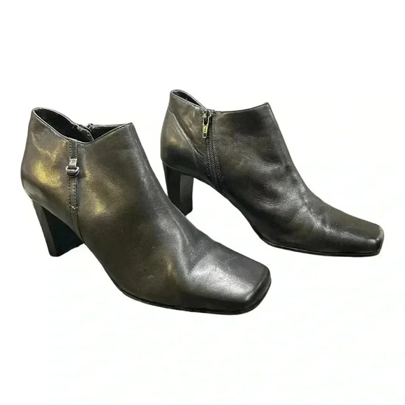 Jennifer Moore Black Leather Ankle Boots Sz 8.5  Pre-loved - Picture 7 of 10